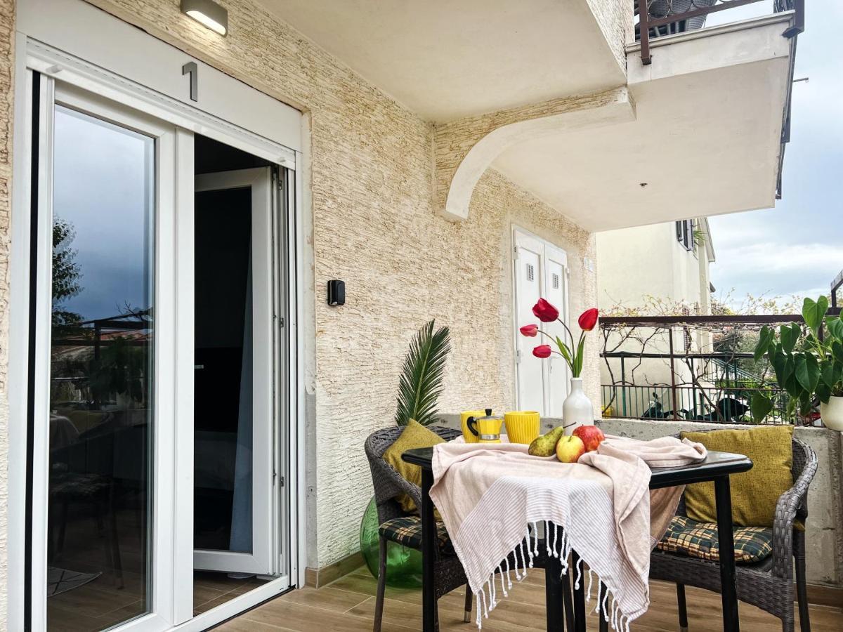 Apartments Valerian Novigrad  Exterior photo