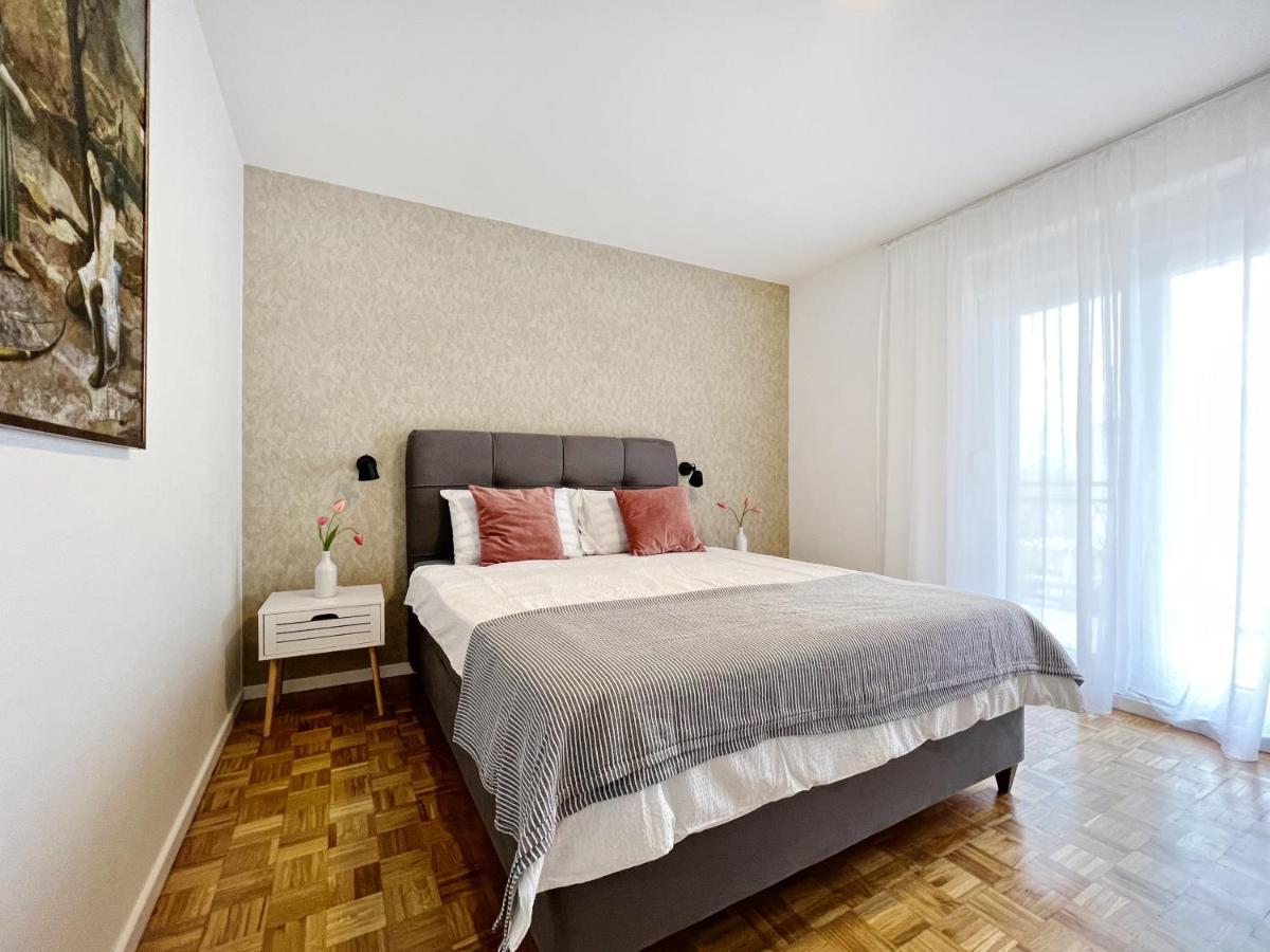 Apartments Valerian Novigrad  Exterior photo